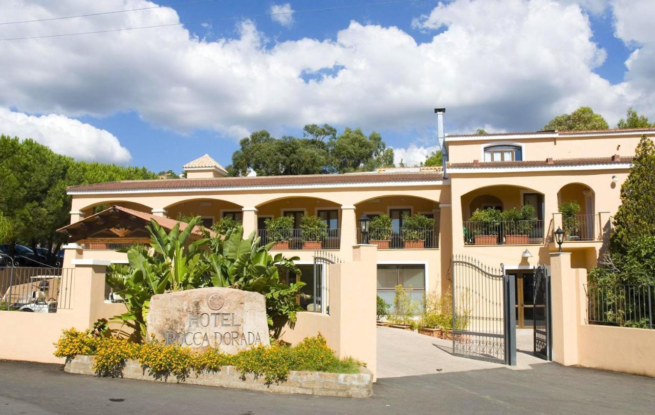 Hotel Amareclub Rocca Dorada Santa Margherita di Pula Esterno foto