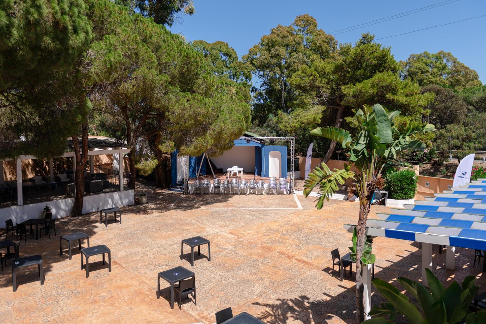 Hotel Amareclub Rocca Dorada Santa Margherita di Pula Esterno foto