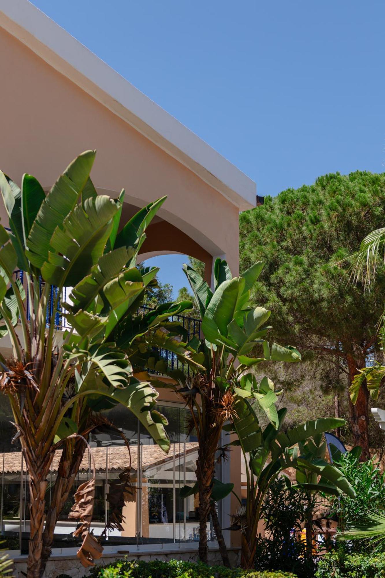 Hotel Amareclub Rocca Dorada Santa Margherita di Pula Esterno foto