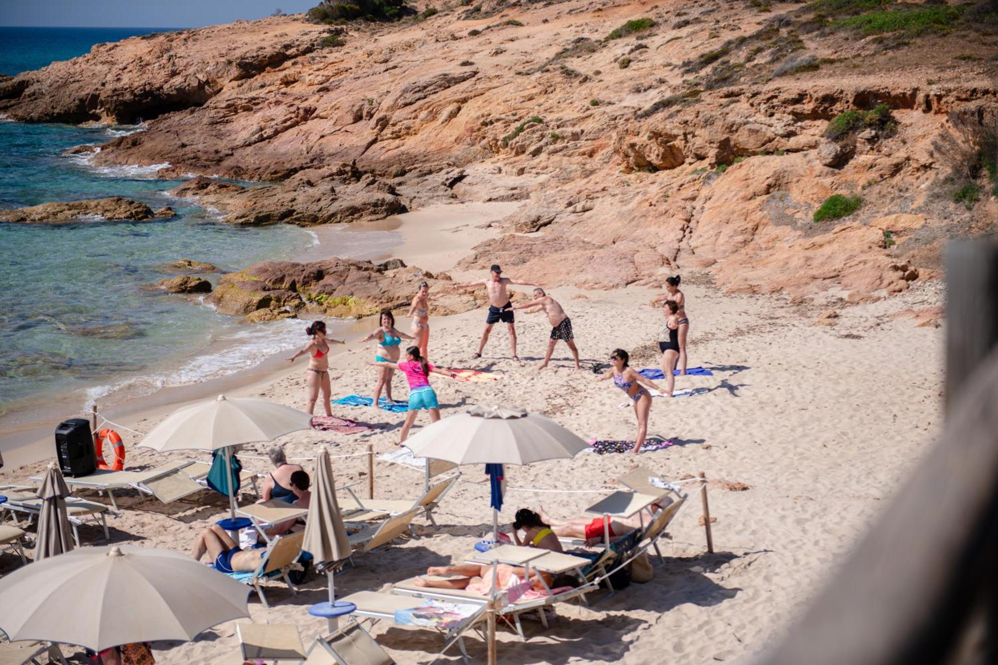 Hotel Amareclub Rocca Dorada Santa Margherita di Pula Esterno foto