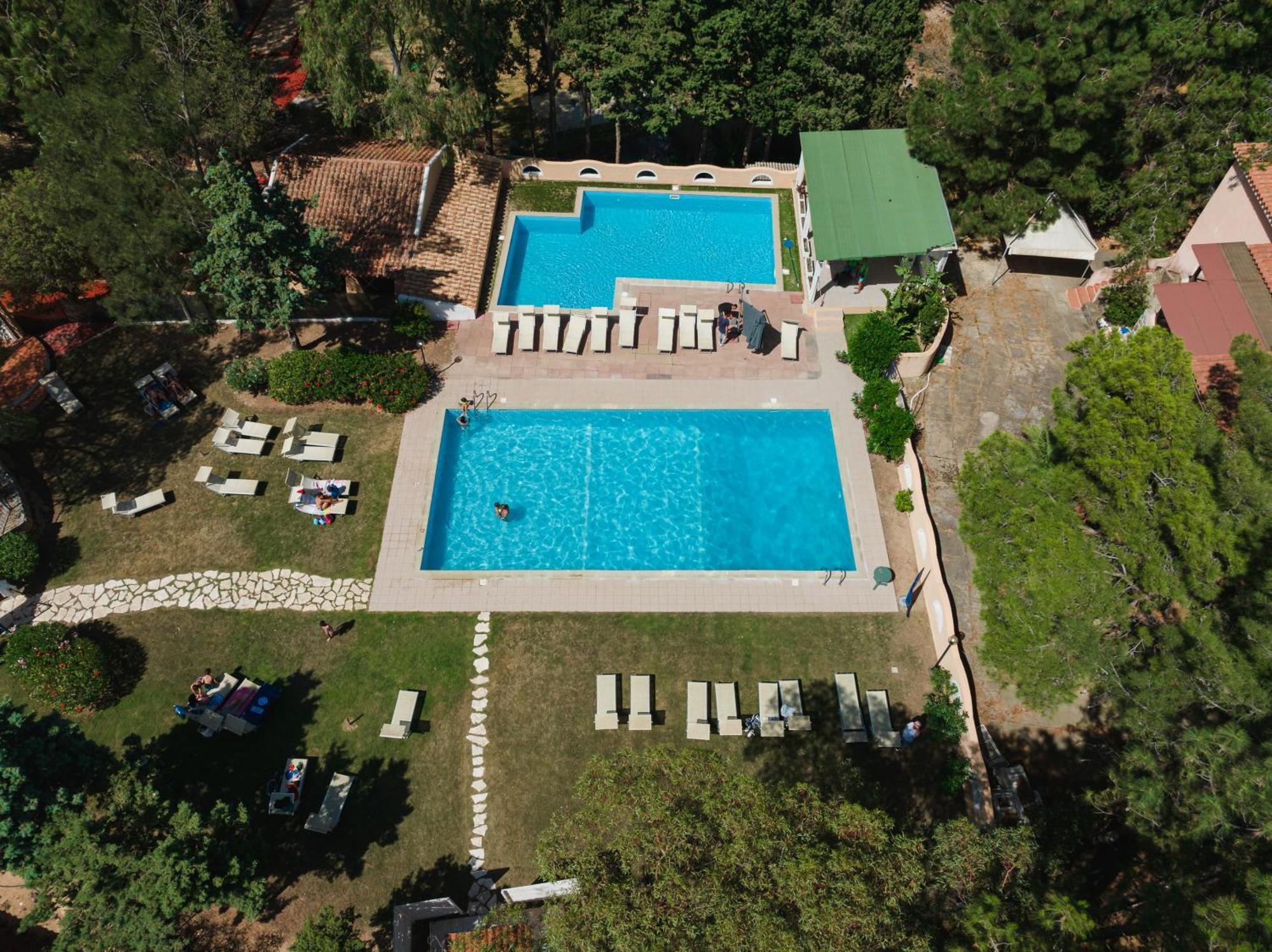 Hotel Amareclub Rocca Dorada Santa Margherita di Pula Esterno foto