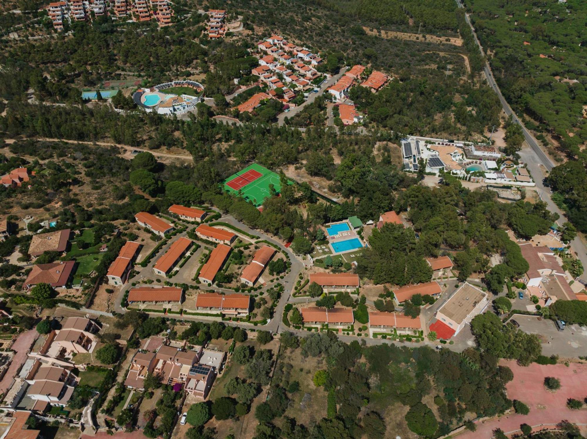 Hotel Amareclub Rocca Dorada Santa Margherita di Pula Esterno foto