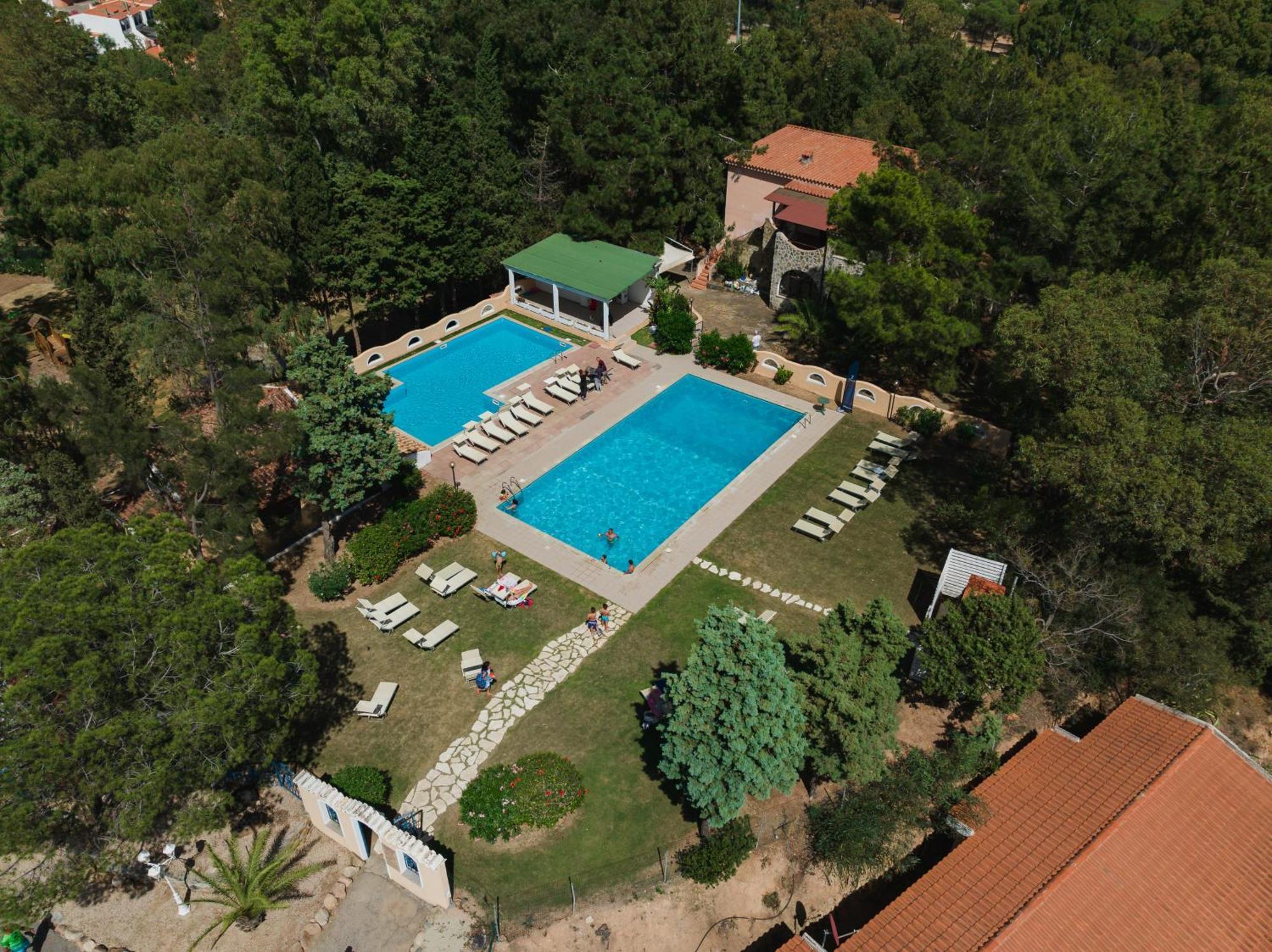 Hotel Amareclub Rocca Dorada Santa Margherita di Pula Esterno foto