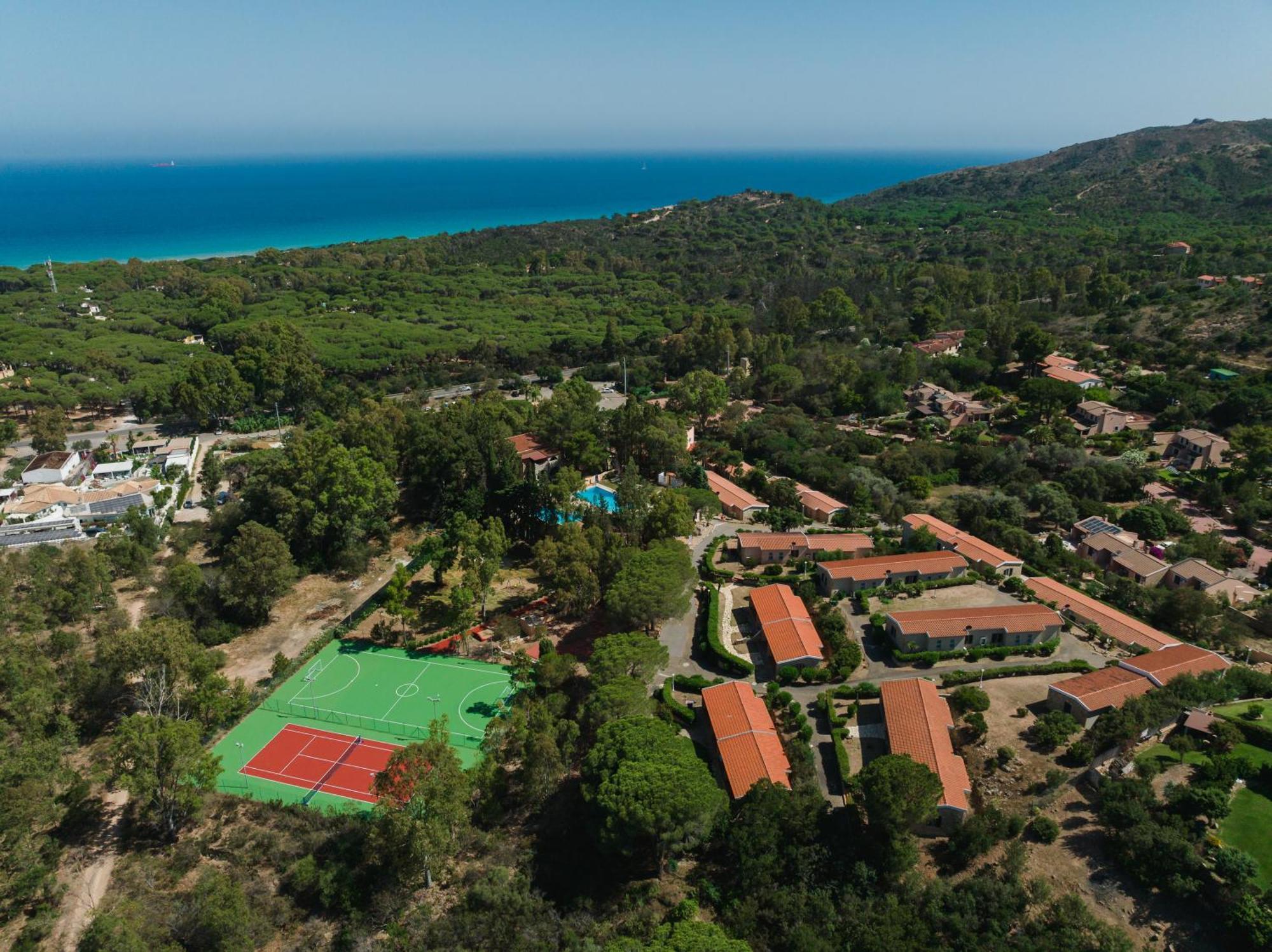 Hotel Amareclub Rocca Dorada Santa Margherita di Pula Esterno foto