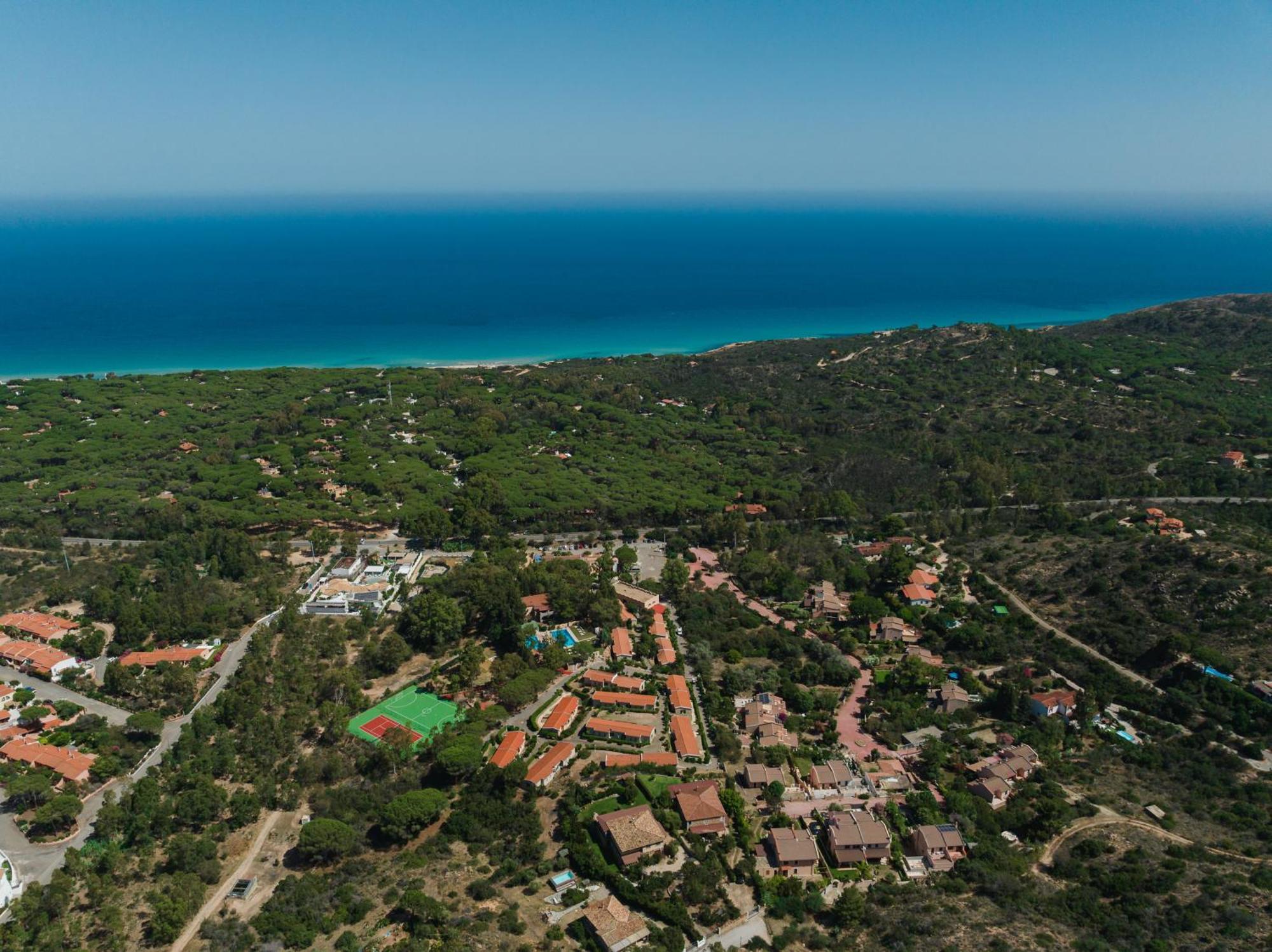 Hotel Amareclub Rocca Dorada Santa Margherita di Pula Esterno foto
